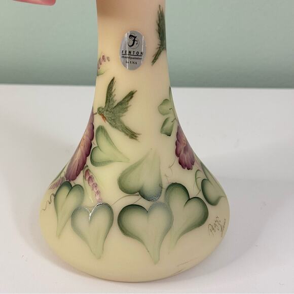 Fenton Burmese Glass 1998 Messenger Exclusive Hummingbird Jack In Pulpit Vase - Picture 9 of 15